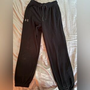 Under Armour fleece joggers.  Side medium